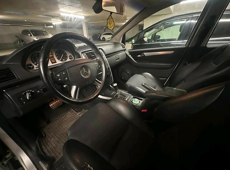 Gebraucht Mercedes B200 190 PS (139 kW) 2005 Silber Van / Kleinbus
