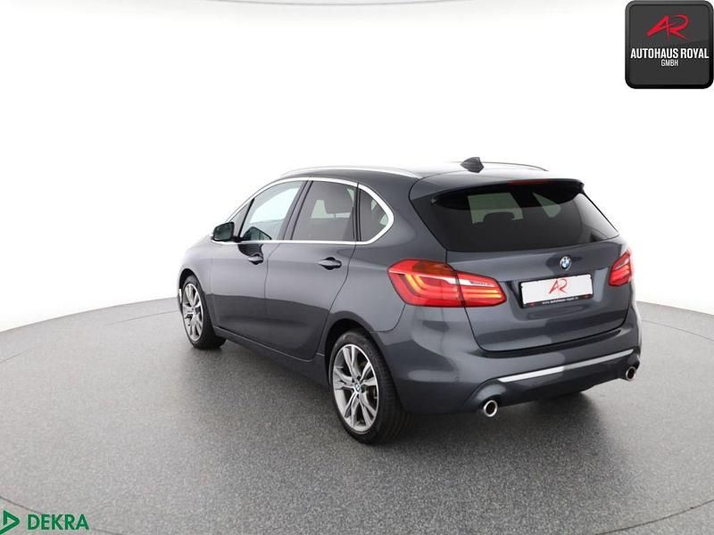 Gebraucht BMW 220 Active Tourer Luxury Line 178 PS (130 kW) 2020 Grau Van / Kleinbus