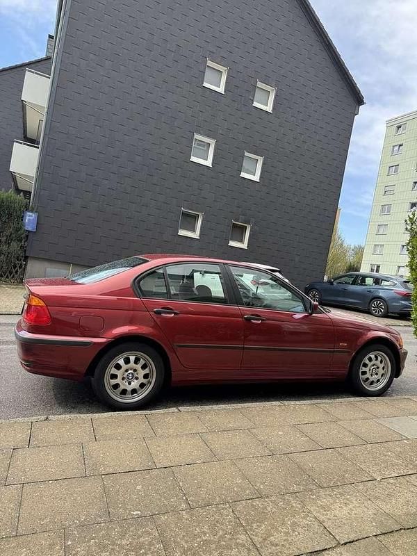 Gebraucht BMW 318 118 PS (86 kW) 1998 Limousine