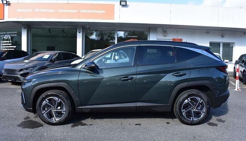 Neu Hyundai Tucson 215 PS (158 kW) 2025 Grün SUV