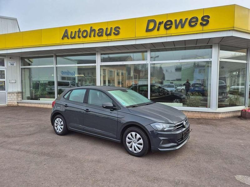 Gebraucht VW Polo Comfortline 90 PS (66 kW) 2018 Uranograu Kleinwagen