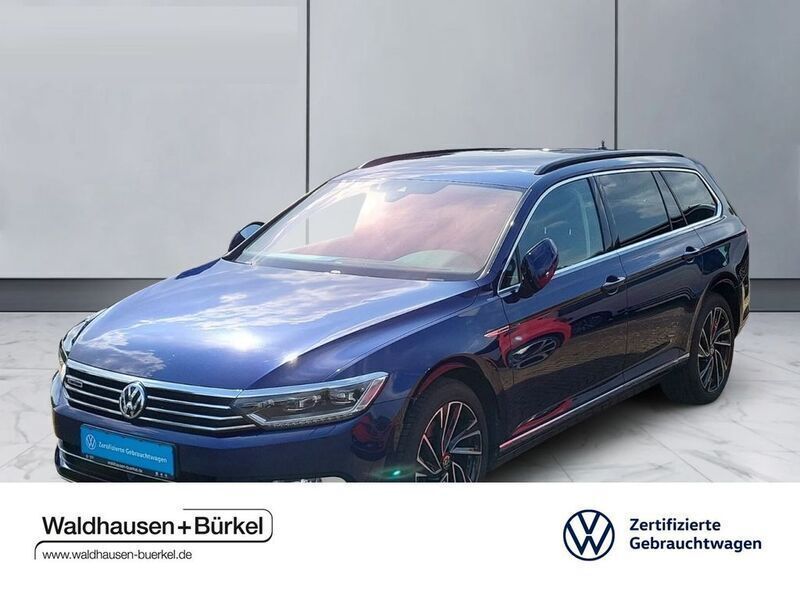Gebraucht VW Passat Comfortline 190 PS (139 kW) 2018 Atlantik blue (blau) Kombi