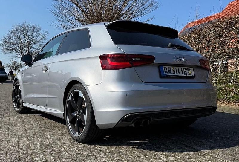 Gebraucht Audi A3 S-Line 125 PS (91 kW) 2015 Silber Limousine