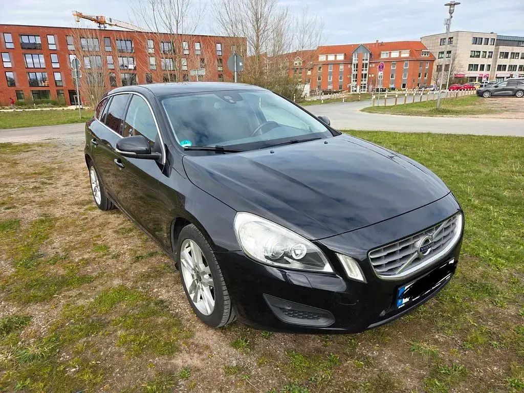 Gebraucht Volvo V60 150 PS (110 kW) 2013 Schwarz Kombi