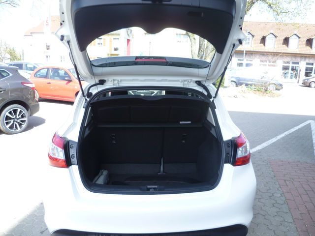 Gebraucht Nissan Pulsar Acenta 116 PS (85 kW) 2016 Weiß metallic Limousine