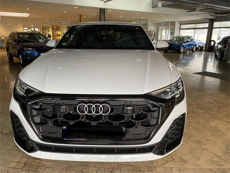 Gebraucht Audi SQ8 Design 507 PS (372 kW) 2025 Gletscherweiß metallic SUV