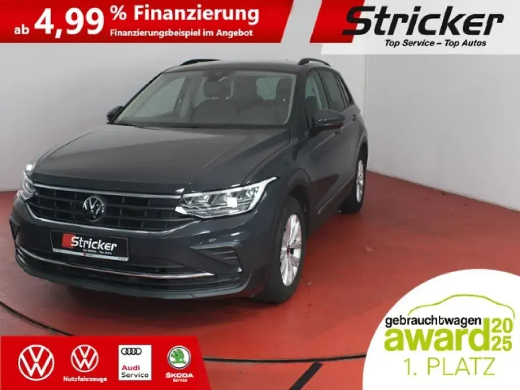 Gebraucht VW Tiguan Life 150 PS (110 kW) 2022 Uranograu SUV