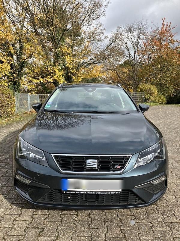 Grau Gebraucht 2019 Seat Leon FR Kombi | 16.500 € (Fairer Preis) - Bild 1/4