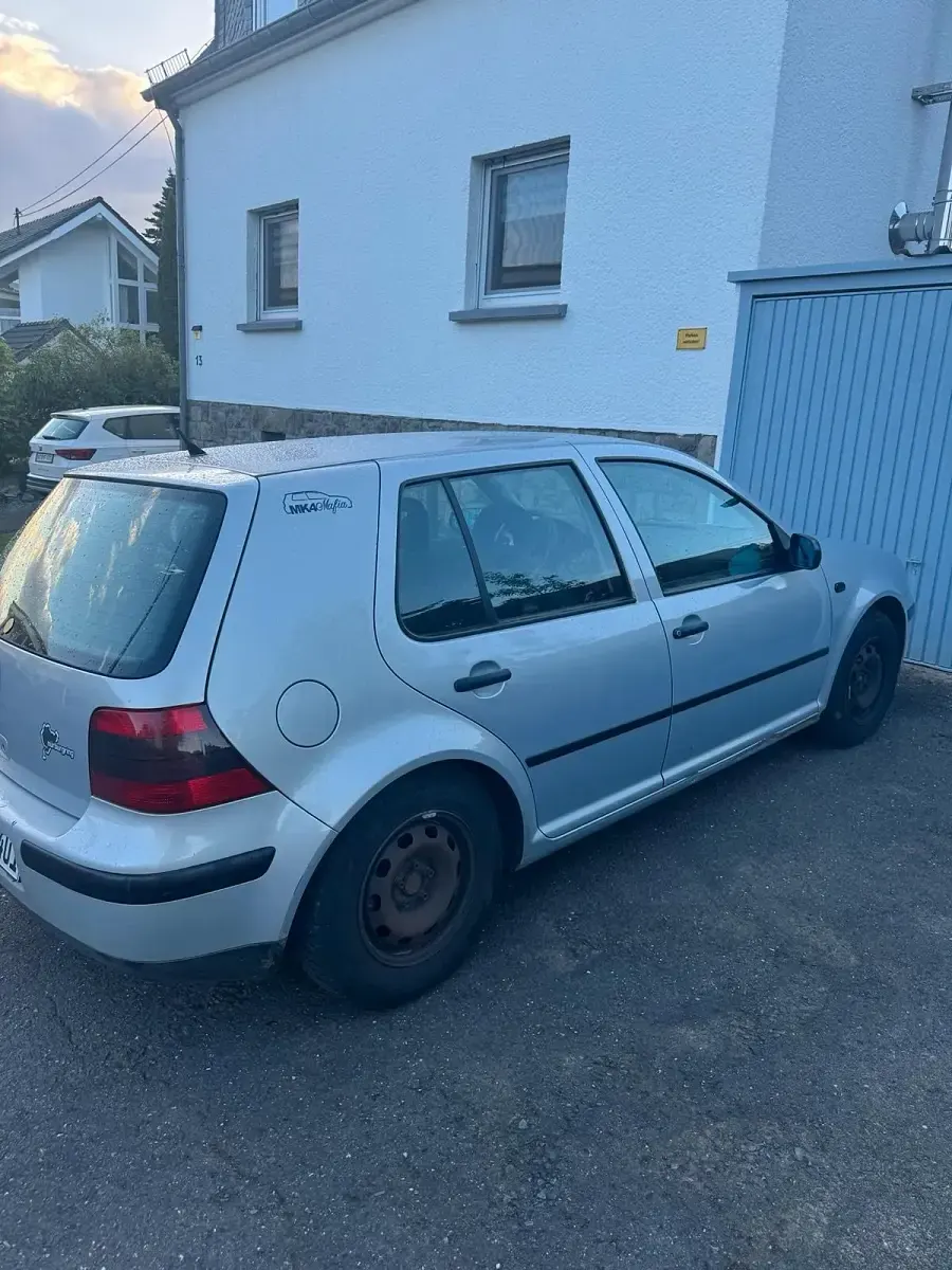 Gebraucht VW Golf III 101 PS (74 kW) 1998 Silber Limousine