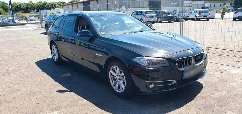 Gebraucht BMW 530 Luxury Line 258 PS (189 kW) 2014 Schwarz Kombi
