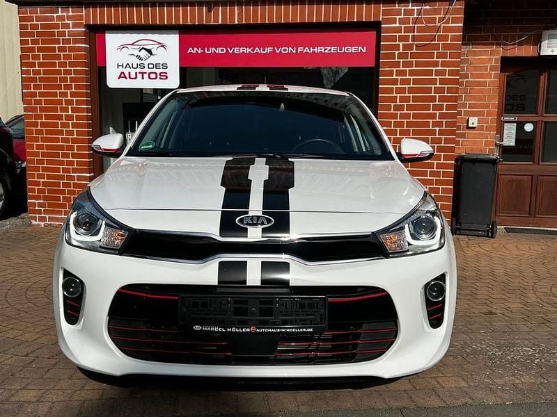 Gebraucht Kia Rio Spirit 99 PS (72 kW) 2017 Weiß Limousine