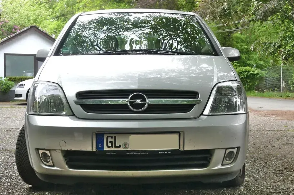 Używany Opel Meriva 101 KM (74 kW) 2003 Szary Minivan