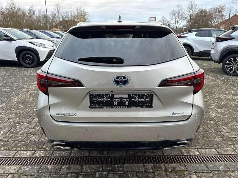 Neu Toyota Corolla 178 PS (130 kW) 2025 Silber Kombi