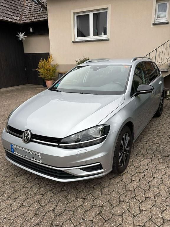 Silber Gebraucht 2019 VW Golf VII IQ Drive Kombi | 13.500 € (Superpreis) - Bild 1/4