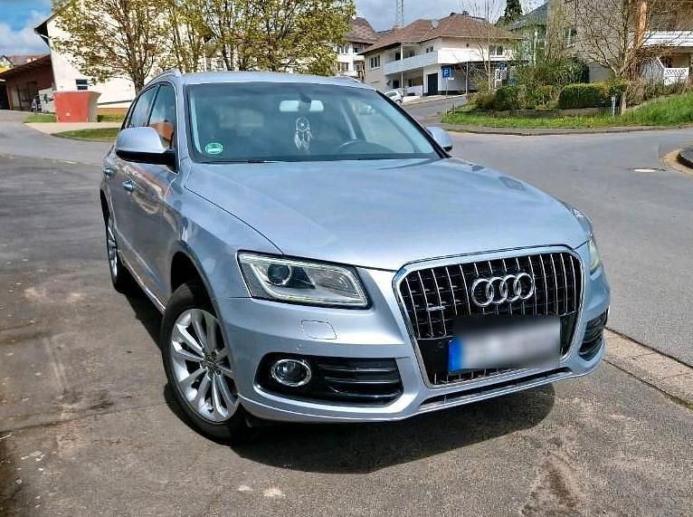Grau Gebraucht 2016 Audi Q5 SUV | 16.750 € (Fairer Preis) - Bild 1/4