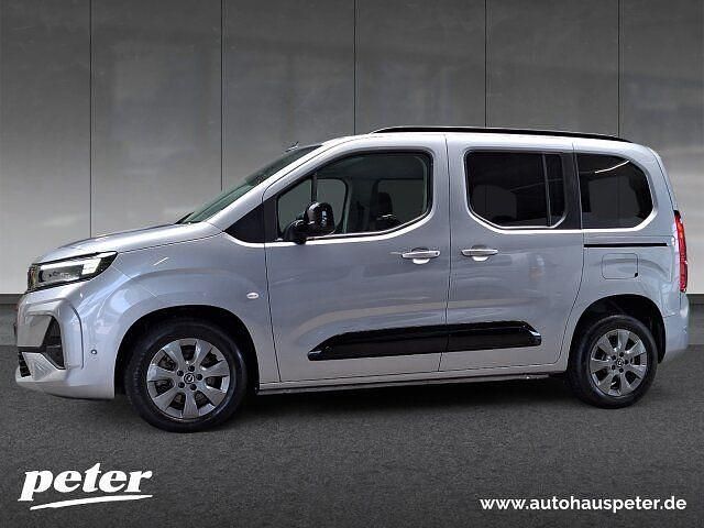 Używany Opel Combo 131 KM (96 kW) 2024 Szary Minivan