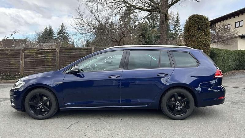 Gebraucht VW Golf VII IQ Drive 131 PS (96 kW) 2019 Blau Kombi