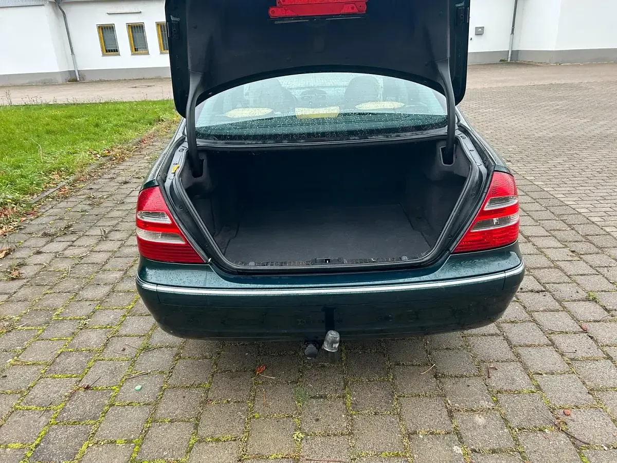 Second-hand Mercedes E200 163 CP (119 kW) 2003 Verde Berlinǎ
