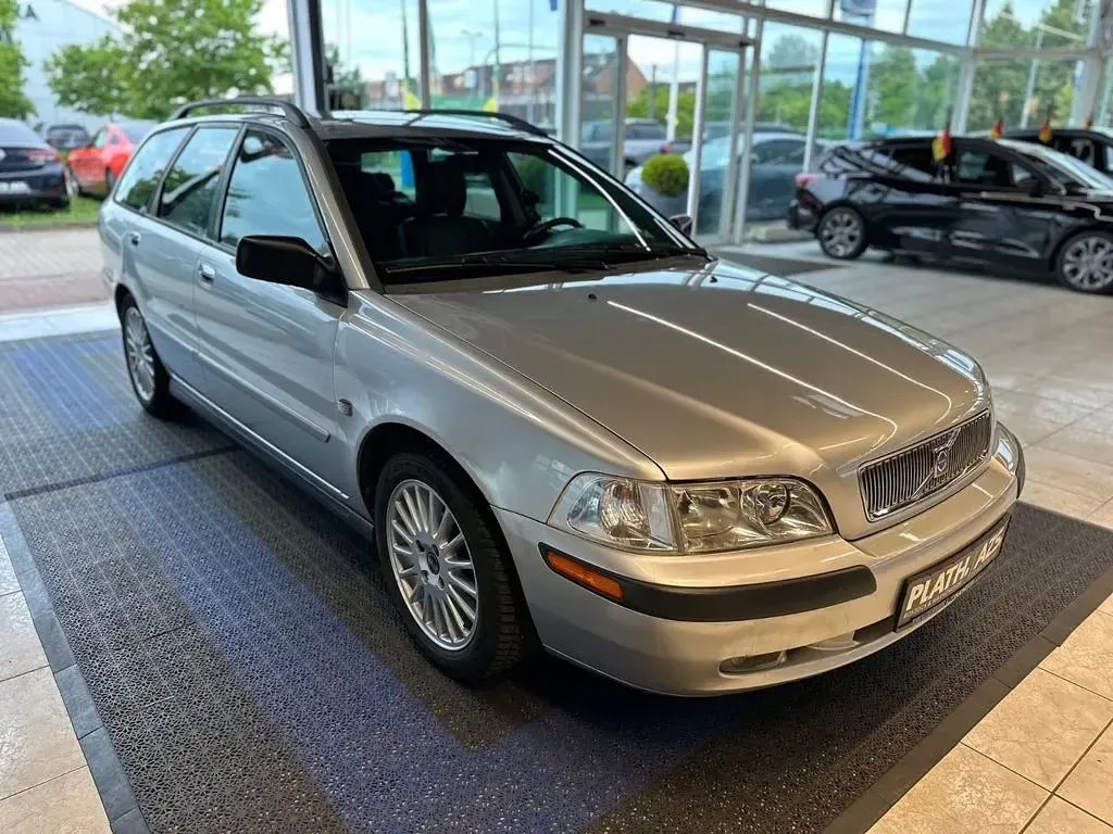 Gebraucht Volvo V40 Comfort 122 PS (89 kW) 2004 Silber Kombi