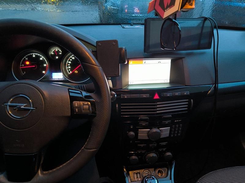 Blau Gebraucht 2008 Opel Astra Cabriolet Cabrio | 2.500 € - Bild 1/4