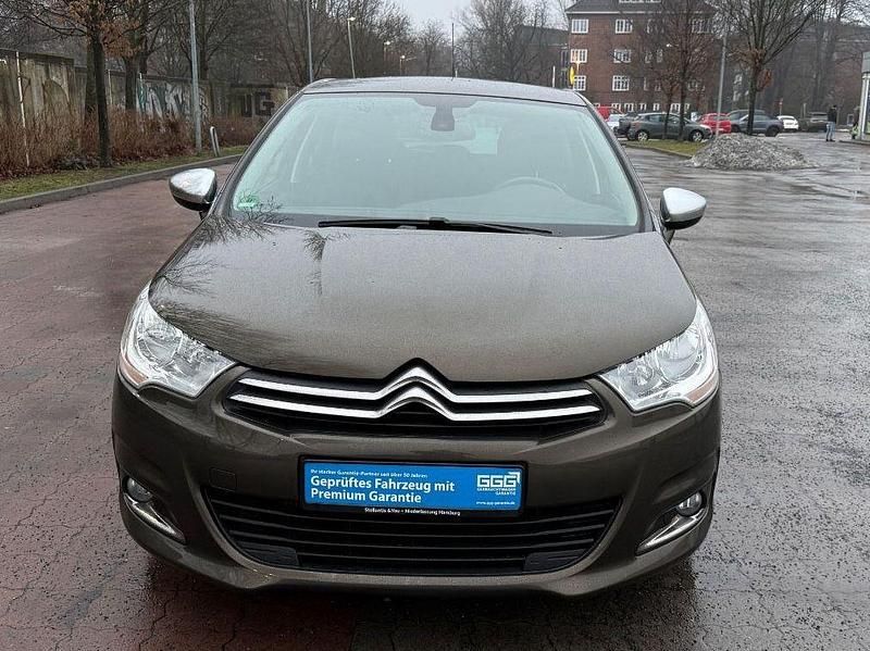 Gebraucht Citroën C4 SELECTION 114 PS (83 kW) 2013 Braun Limousine