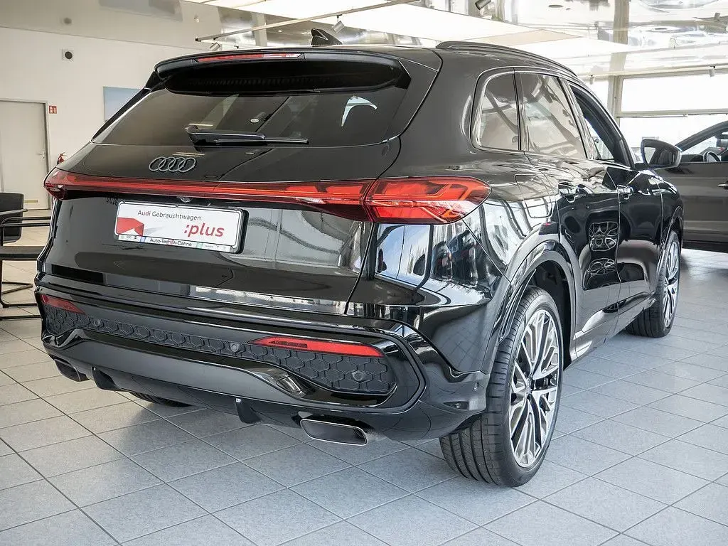 Gebraucht Audi Q5 Edition .1 204 PS (150 kW) 2025 Mythosschwarz SUV