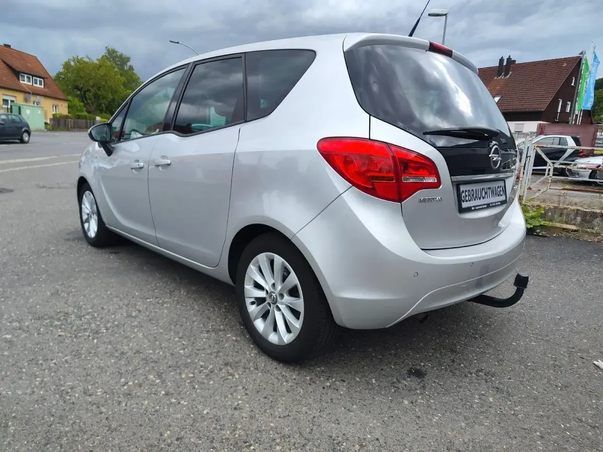 Gebraucht Opel Meriva drive 120 PS (88 kW) 2015 Silber Van / Kleinbus