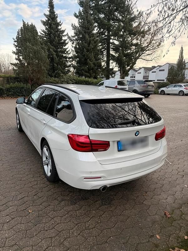 Gebraucht BMW 318 Advantage 150 PS (110 kW) 2017 Kombi