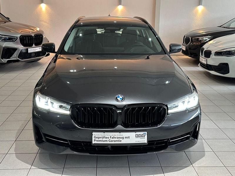 Gebraucht BMW 530 Performance 286 PS (210 kW) 2021 Grau Limousine