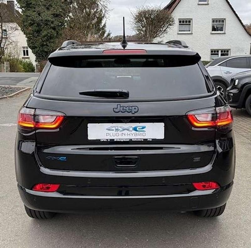 Gebraucht Jeep Compass Summit 241 PS (177 kW) 2024 Schwarz SUV
