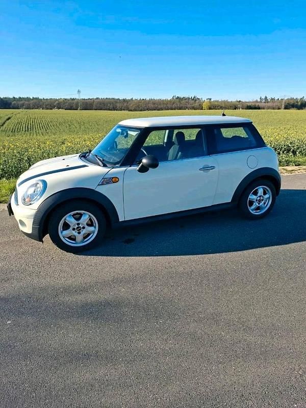 Second-hand Mini ONE 75 CP (55 kW) 2010 Bej Hatchback