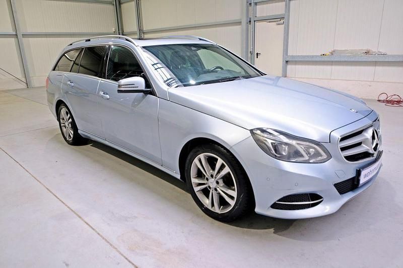 Silber Gebraucht 2013 Mercedes E220 Kombi | 6.990 € (Guter Preis) - Bild 1/4