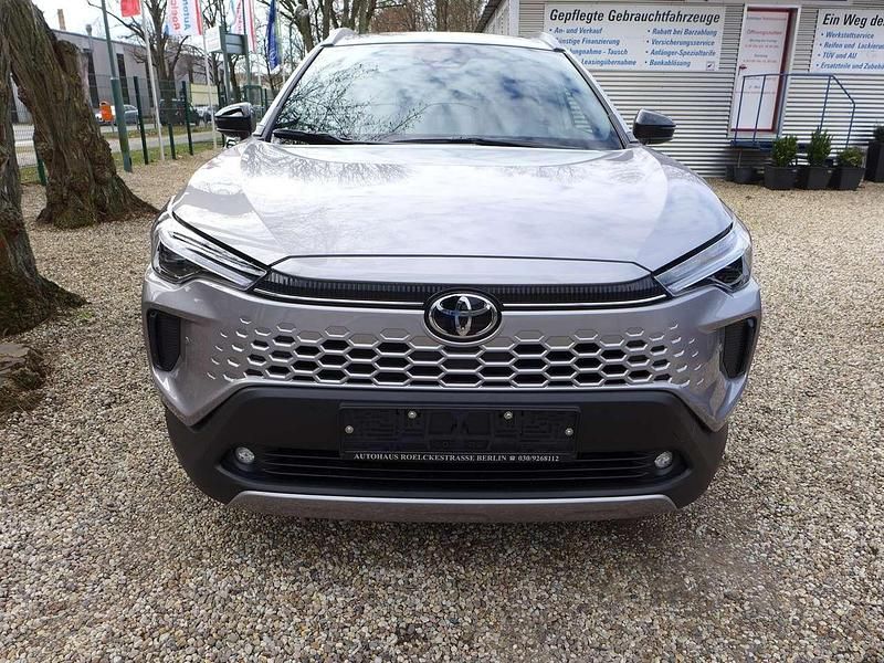 Neu Toyota Corolla Cross Style 152 PS (111 kW) 2026 Metal stream metallic SUV