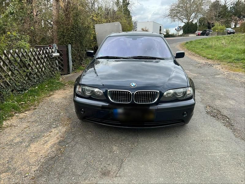 Second-hand BMW 325 191 CP (140 kW) 2004 Albastru Break