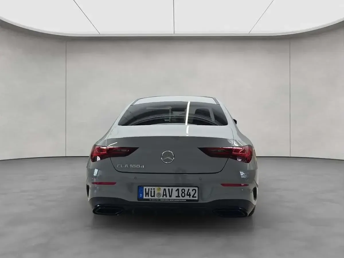 Gebraucht Mercedes CLA180 AMG 116 PS (85 kW) 2026 Manufaktur alpingrau uni Limousine