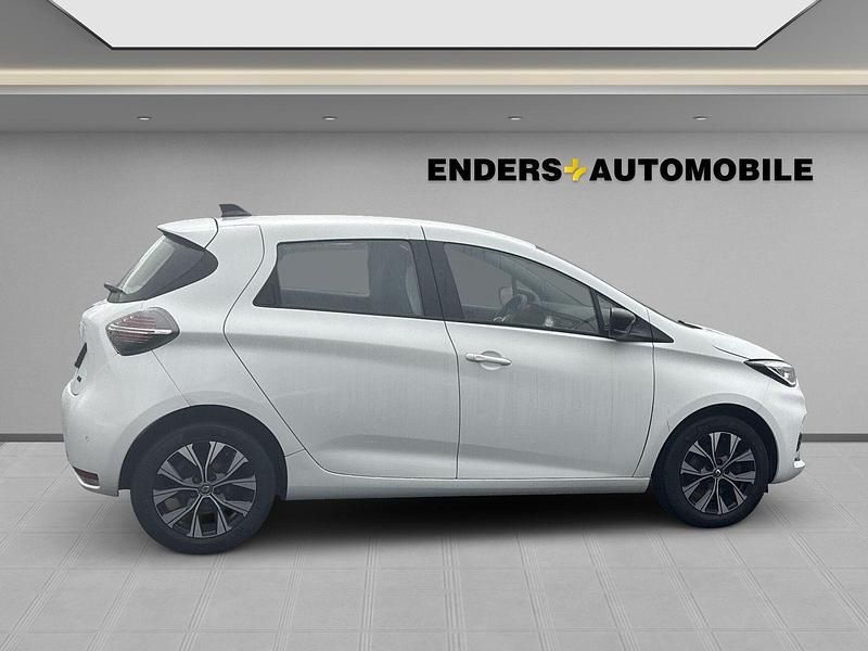 Second-hand Renault Zoe Evolution 50 kW (69 CP) 2022 Alb Hatchback