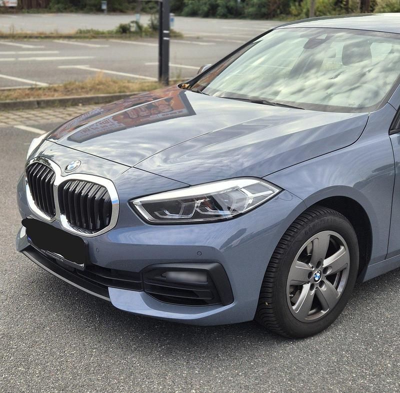 Gebraucht BMW 118 Advantage 140 PS (102 kW) 2019 Grau Kleinwagen