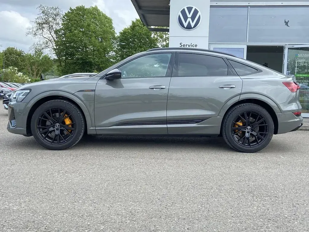 Używany Audi e-tron S-Line 230 kW (313 KM) 2022 Szary SUV