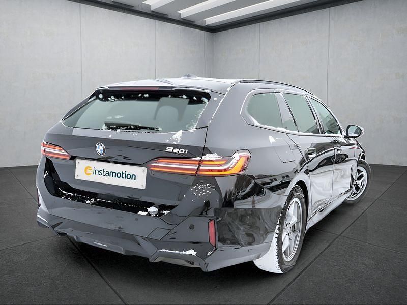 Gebraucht BMW 520 208 PS (152 kW) 2025 Schwarz Kombi