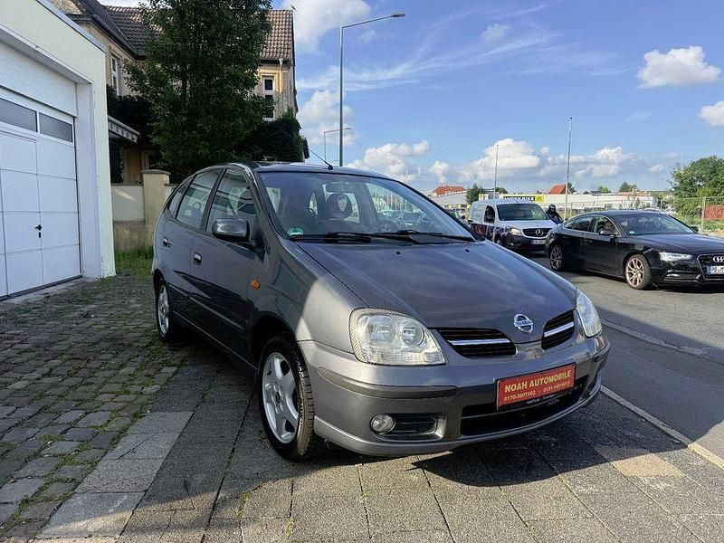 Grau Gebraucht 2006 Nissan Almera Tino Acenta+ Van / Kleinbus | 1.950 € (Fairer Preis) - Bild 1/4
