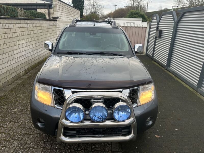 Gebraucht Nissan Navara 231 PS (169 kW) 2011 Grau Pickup