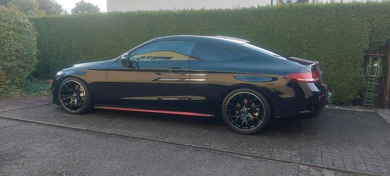 Gebraucht Mercedes C300 245 PS (180 kW) 2016 Schwarz Coupé