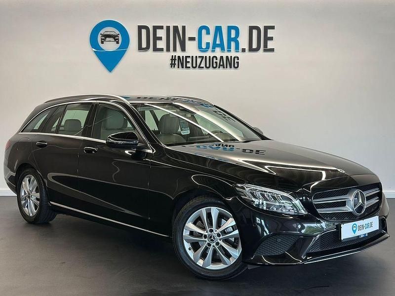 Gebraucht Mercedes C180 156 PS (114 kW) 2019 Schwarz Limousine