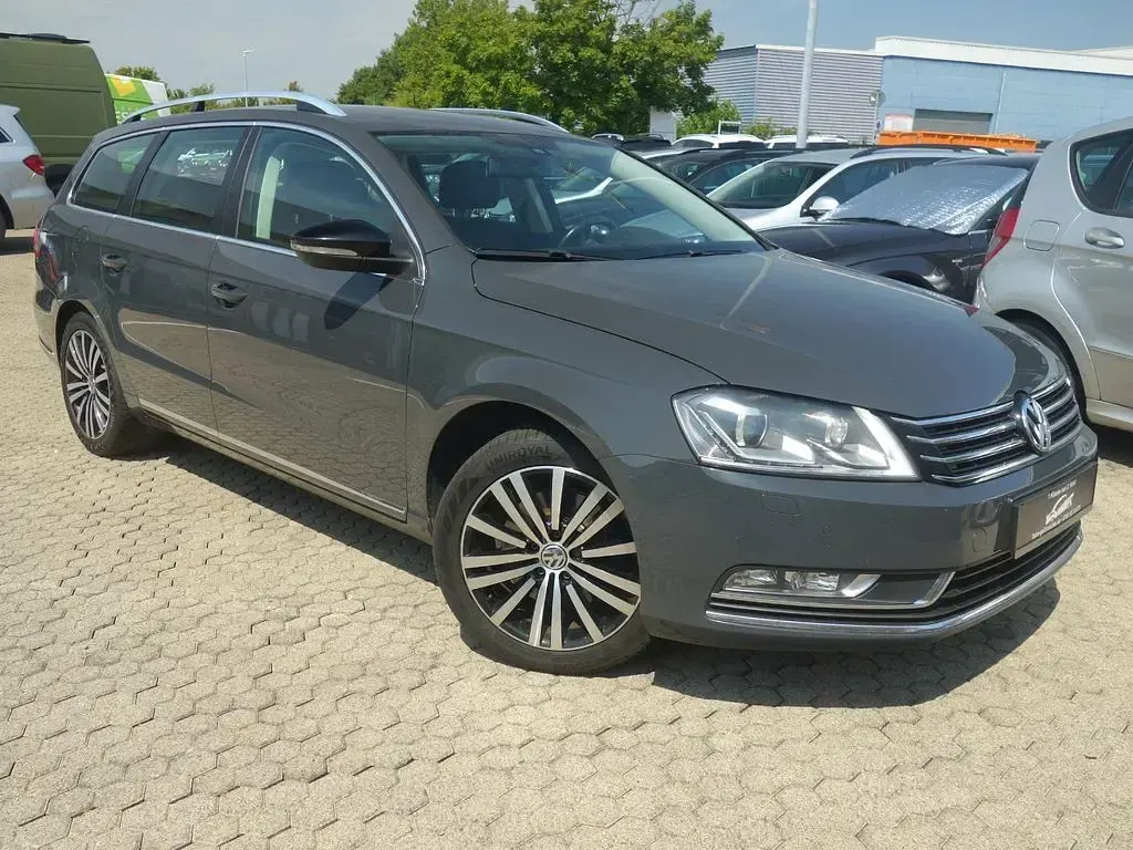 Gebraucht VW Passat Edition 140 PS (102 kW) 2015 Grau Kombi