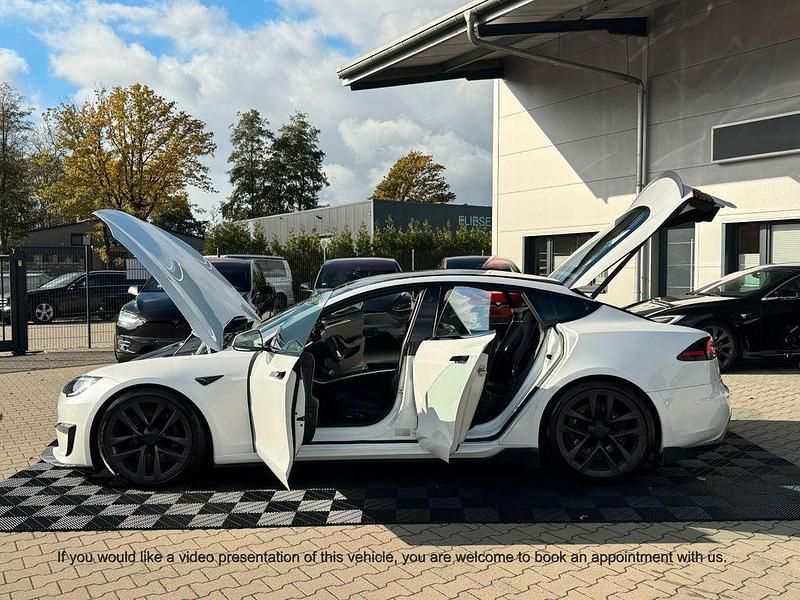 Gebraucht Tesla Model S Plaid 759 kW (1033 PS) 2022 Pearl white multicoat Kleinwagen