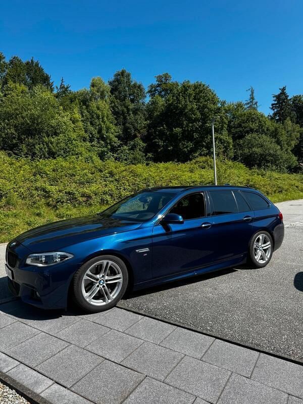 Blau Gebraucht 2016 BMW 530 M Sport Kombi | 18.200 € (Guter Preis) - Bild 1/4