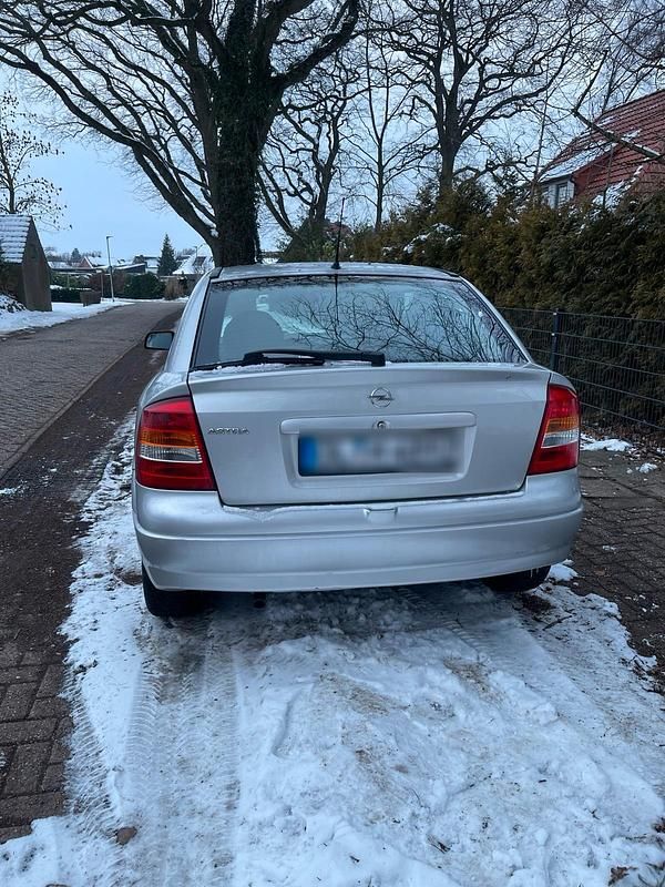 Gebraucht Opel Astra 80 PS (58 kW) 2003 Silber Limousine