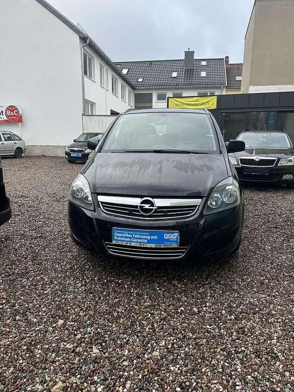 Saphirschwarz/black sapphire Gebraucht 2011 Opel Zafira Design Edition Van / Kleinbus | 4.799 € (Fairer Preis) - Bild 1/4