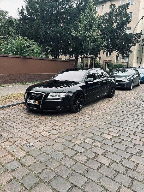 Schwarz Gebraucht 2006 Audi A8 Limousine | 7.500 € (Fairer Preis) - Bild 1/4