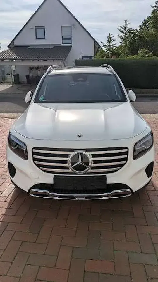 Gebraucht Mercedes GLB200 Advanced 163 PS (119 kW) 2025 Weiß SUV